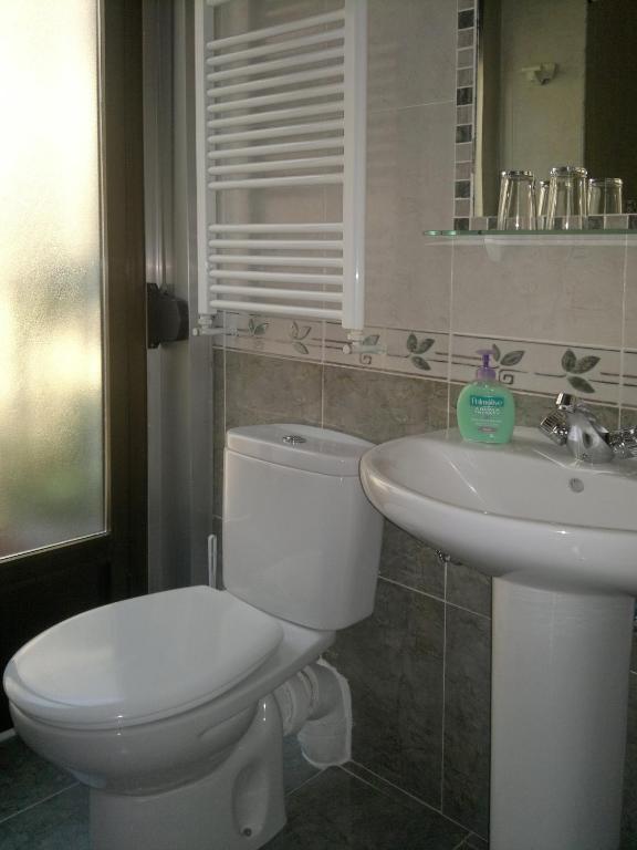 Hostal San Antonio Мадрид Номер фото