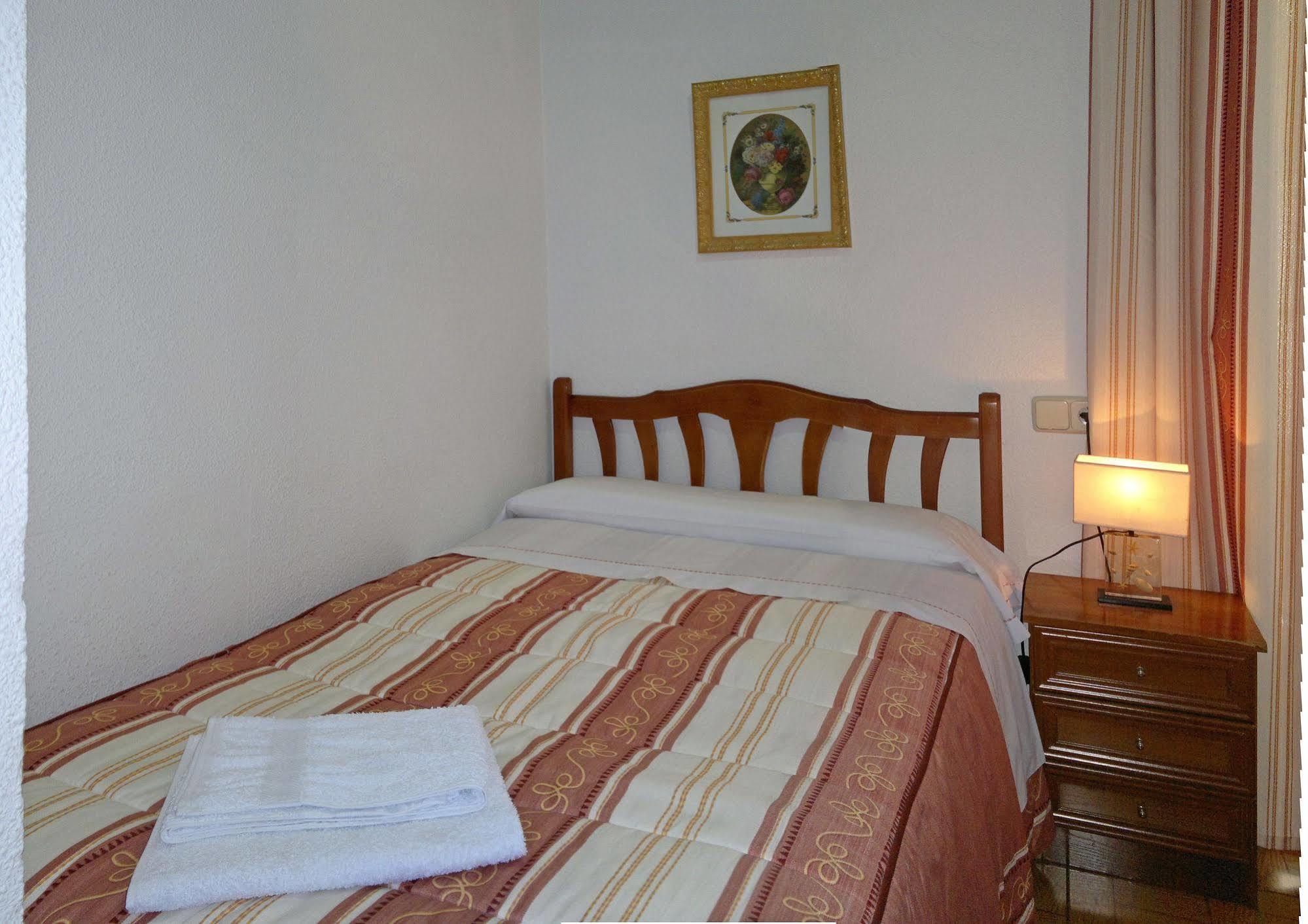 Hostal San Antonio Мадрид Экстерьер фото